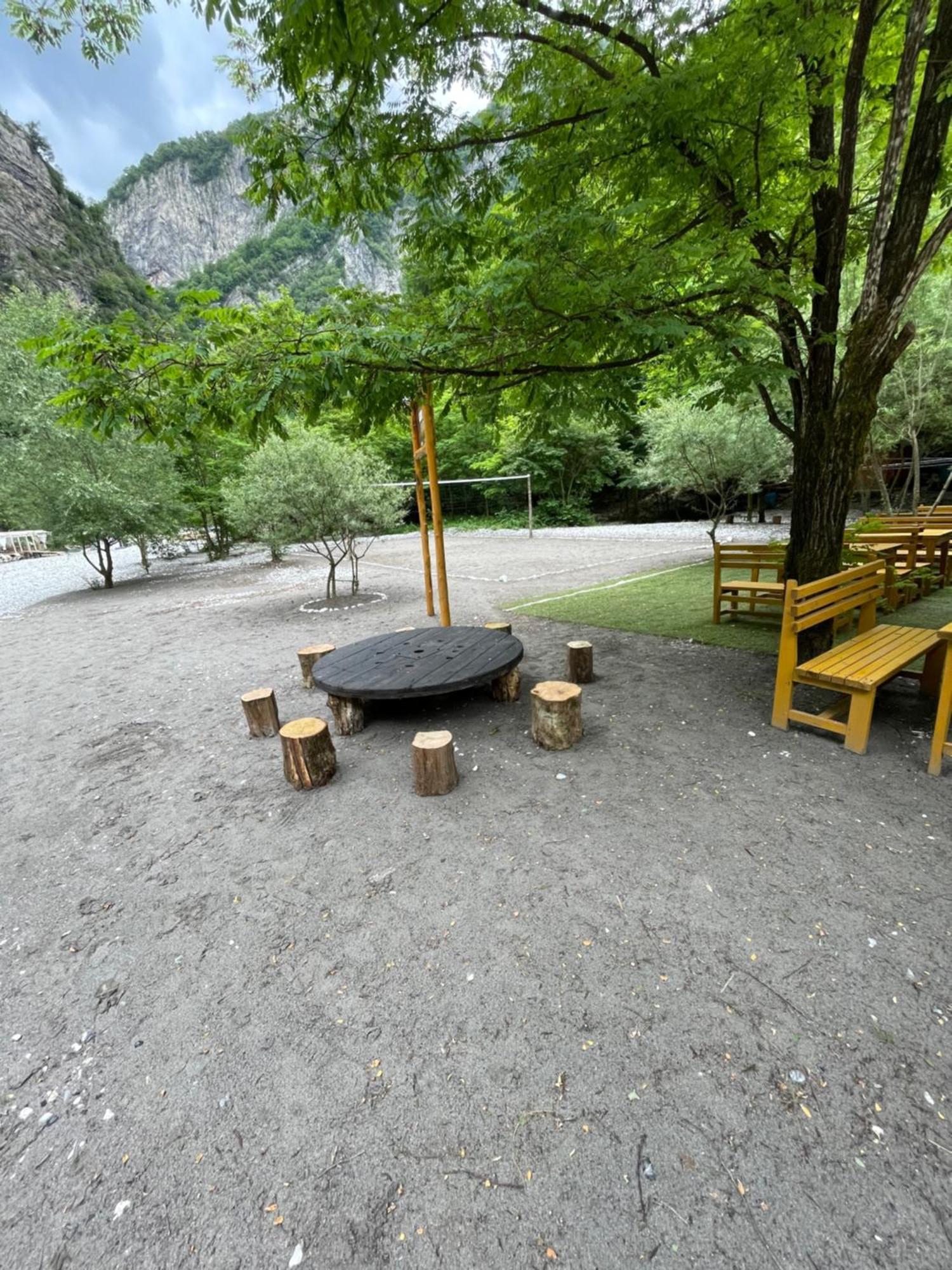 Guri I Lekes Guesthouse Moll' e Shoshit Dış mekan fotoğraf