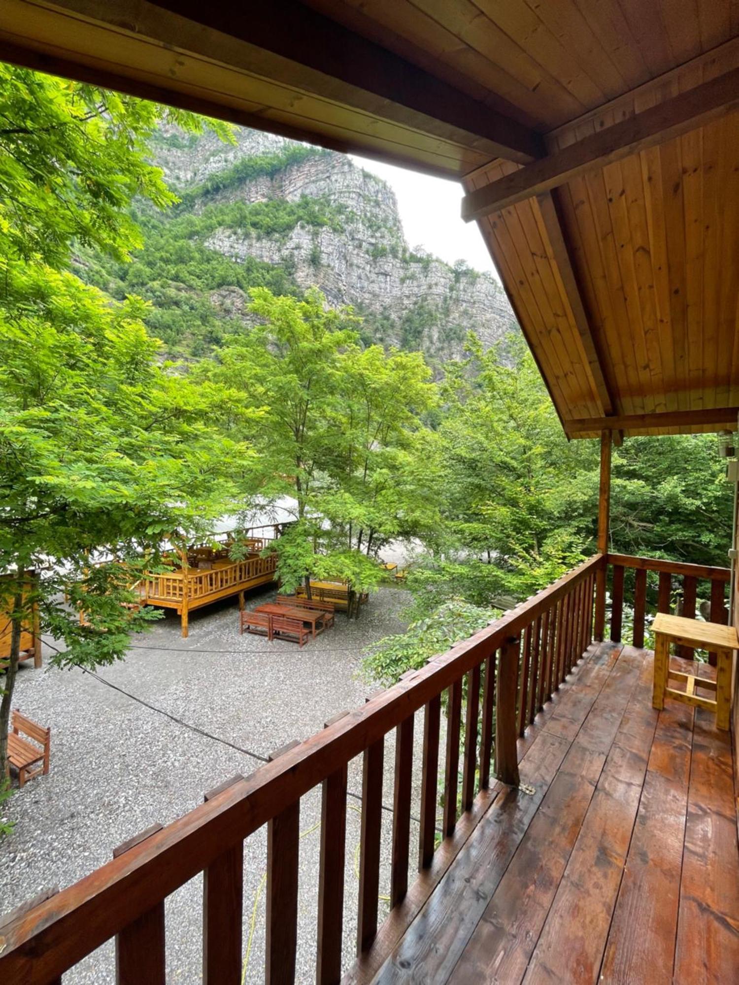 Guri I Lekes Guesthouse Moll' e Shoshit Dış mekan fotoğraf