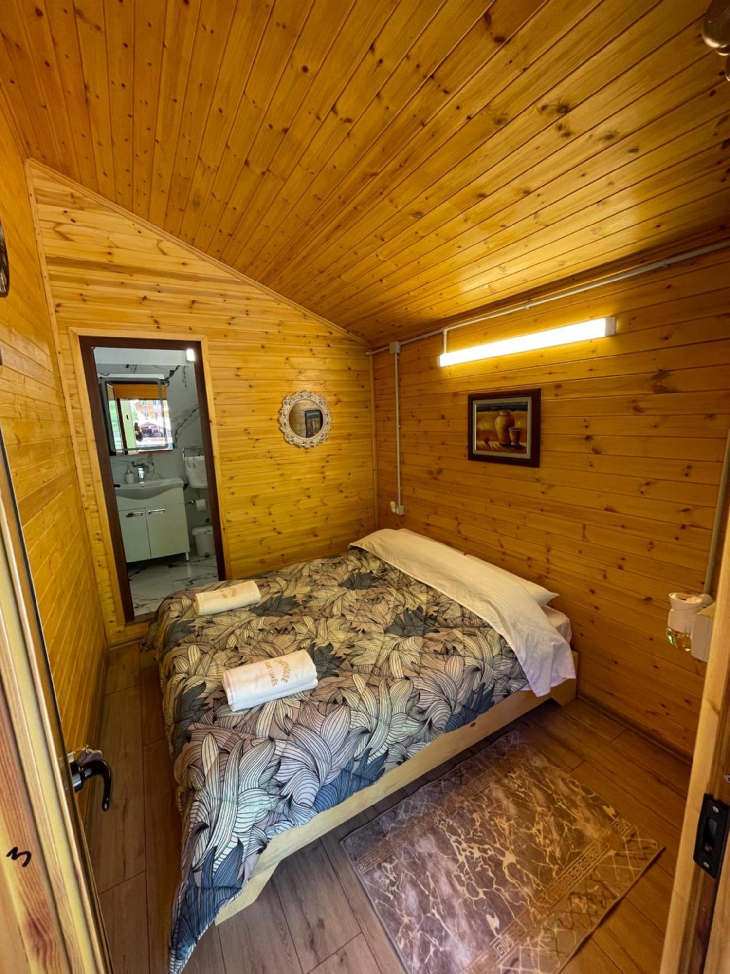 Guri I Lekes Guesthouse Moll' e Shoshit Dış mekan fotoğraf